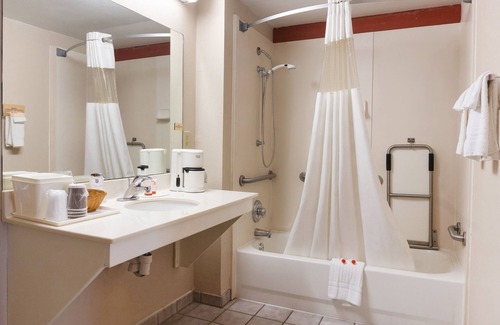 Adairsville Hotel | Days Inn by Wyndham Adairsville