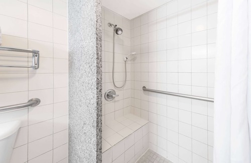 Adel Hotel | Days Inn by Wyndham Adel I-75