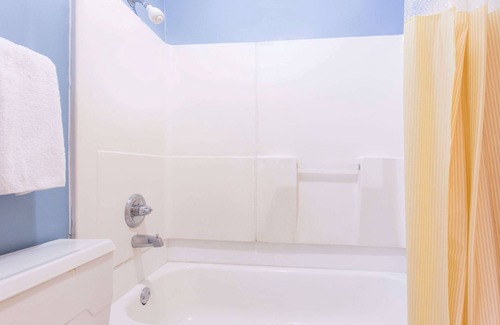 Albany Hotel | Days Inn by Wyndham Albany