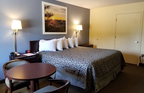 Camilla Hotel | Days Inn by Wyndham Camilla