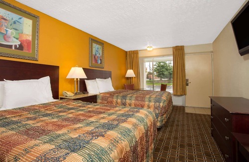 Bermuda Hotel | Days Inn by Wyndham Chester