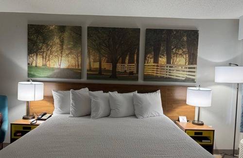 Clanton Hotel | Days Inn by Wyndham Clanton AL
