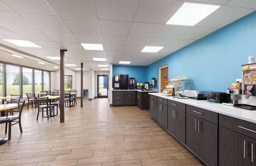 Clarksville Hotel | Days Inn by Wyndham Clarksville North
