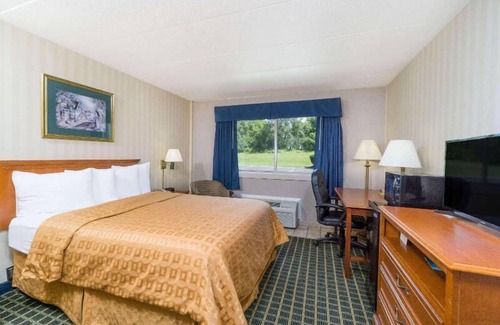 Reynoldsburg Hotel | Days Inn by Wyndham Columbus East Airport