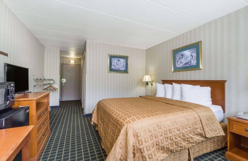 Reynoldsburg Hotel | Days Inn by Wyndham Columbus East Airport