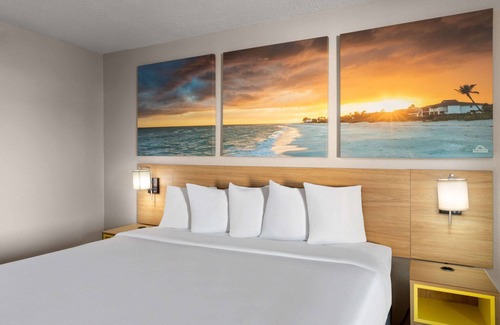 Florence Hotel | Days Inn by Wyndham Florence Near Civic Center