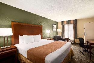 Northside Hotel | Days Inn by Wyndham Jacksonville Airport