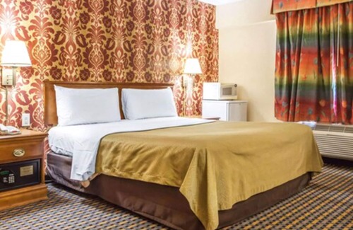 The Heights Hotel | Days Inn by Wyndham Jersey City/NYC Area