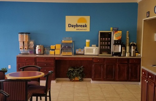 Leesville Hotel | Days Inn by Wyndham Leesville
