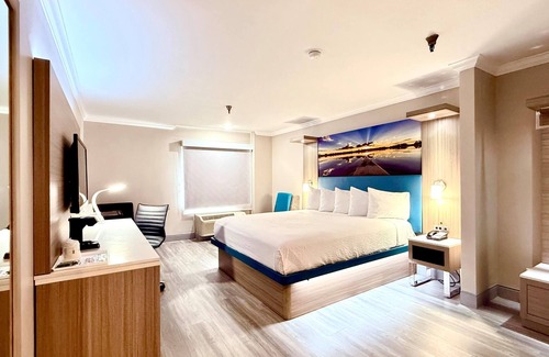 Lawndale Hotel | Days Inn by Wyndham Los Angeles LAX/Redondo/Manhattan Beach