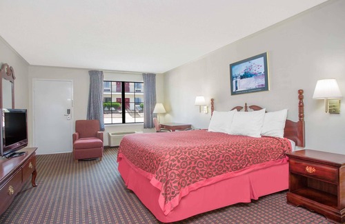 Milledgeville Hotel | Days Inn by Wyndham Milledgeville