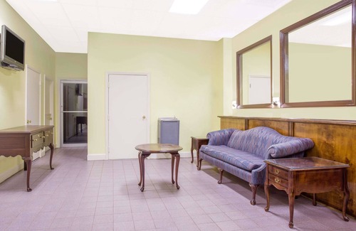 Milledgeville Hotel | Days Inn by Wyndham Milledgeville