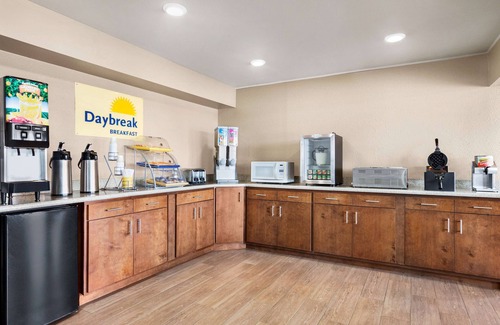 Paris Hotel | Days Inn by Wyndham Paris