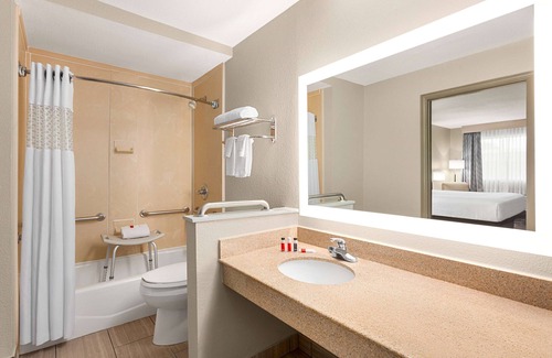 Paris Hotel | Days Inn by Wyndham Paris