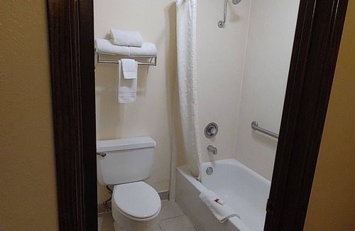 Pocatello Hotel | Days Inn by Wyndham Pocatello University Area
