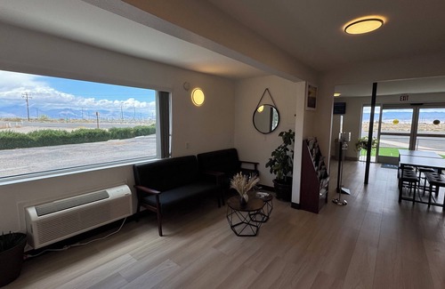 Ridgecrest Hotel | Days Inn by Wyndham Ridgecrest near China Lake Naval Station