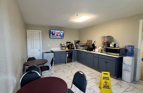 Shawnee Hotel | Days Inn by Wyndham Shawnee