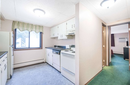 Renner Hotel | Days Inn by Wyndham Sioux Falls Airport