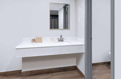 Fort Worth Hotel | Days Inn by Wyndham South Fort Worth