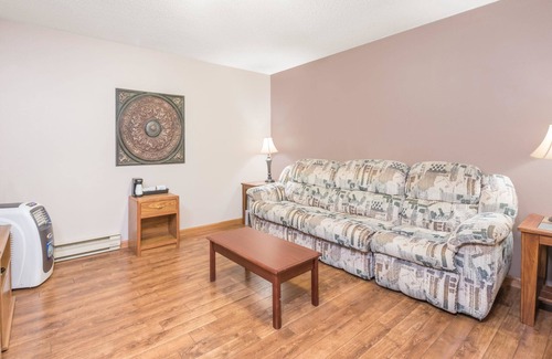 Spearfish Hotel | Days Inn by Wyndham Spearfish