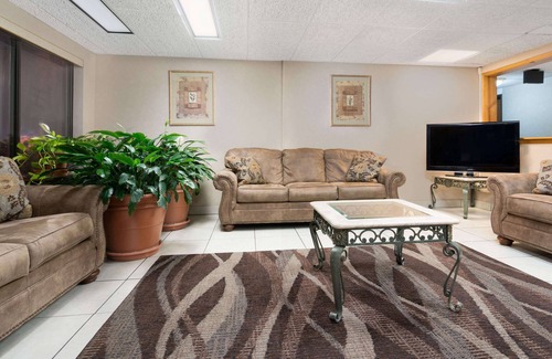 St. Cloud Hotel | Days Inn by Wyndham St Cloud