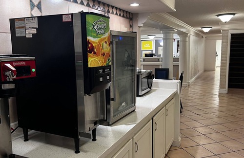 Sulphur Hotel | Days Inn by Wyndham Sulphur West