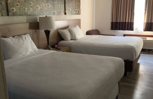Southwest Topeka Hotel | Days Inn by Wyndham Topeka