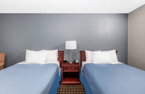 West Des Moines Hotel | Days Inn by Wyndham West Des Moines