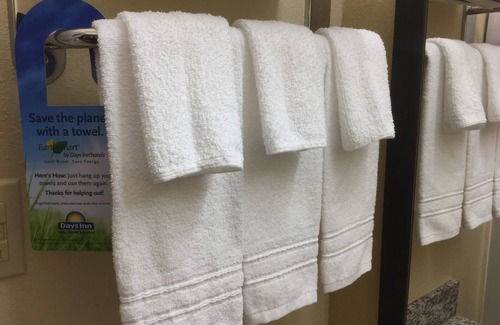 Warner Robins Hotel | Days Inn & Suites by Wyndham Warner Robins Near Robins AFB
