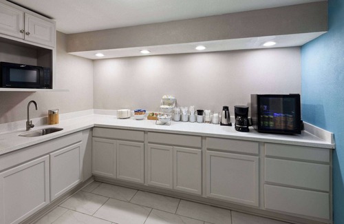 Vicksburg Hotel | Days Inn & Suites by Wyndham Vicksburg
