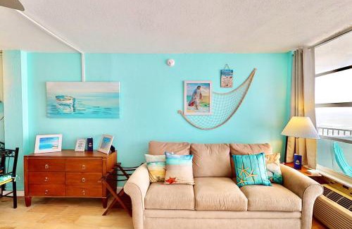 East Daytona Hotel | Daytona Beach Club 708