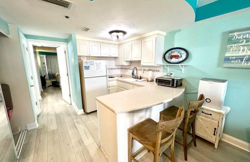 Ortona Park Apartment | Daytona Beach Resort Oceanfront 1 Bedroom Suite, 2 Queen Beds