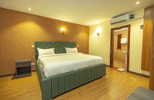Entebbe Resort | De Rain Eco Beach Resort