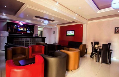 Surulere Hotel | De Rigg Place