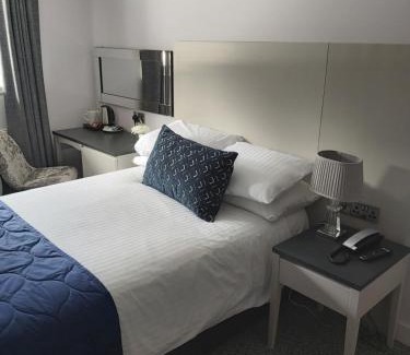 Kirkcaldy Hotel | Dean Park Hotel