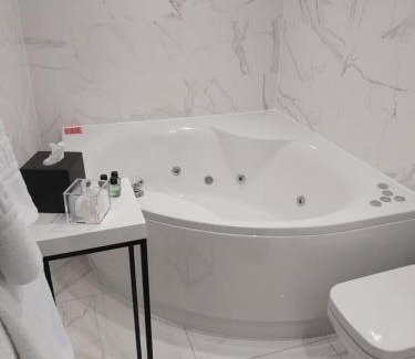 Kirkcaldy Hotel | Dean Park Hotel