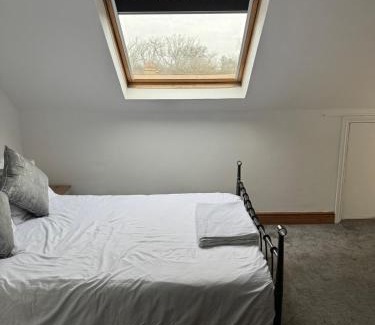 West Thornton Apartment | Decent Private Floor In Suburban Area