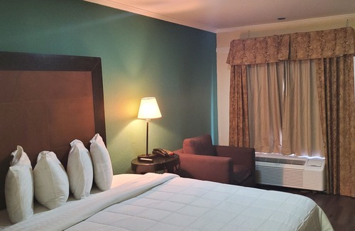 Madison Hotel | Deerfield Inn & Suites