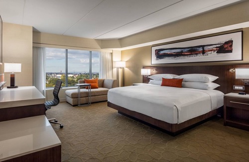 Tinicum Township Hotel | Delta Hotel Philadelphia Airport