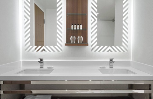 Mauricie Hotel | Delta Hotels by Marriott Trois Rivieres Conference Centre