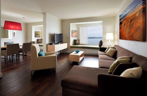 Queens Square Hotel | Delta Hotels Prince Edward by Marriott
