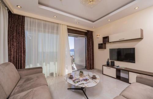 Becici Apartment | Deluxe Apartments Shine