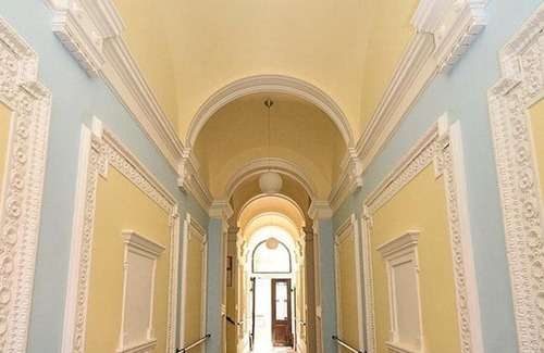 Mala Strana Apartment | Deluxe Apt in Old Town, Charles Bridge 3 min, Private garden, Breakfast