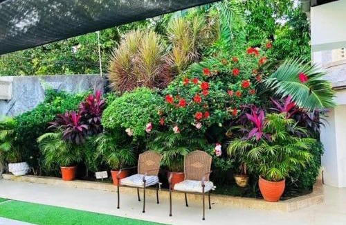 Pansol House | Deluxe Villa Leah Natural Hotspring Resort