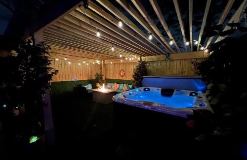 Taylor Berry Apartment | Derby City Getaway
