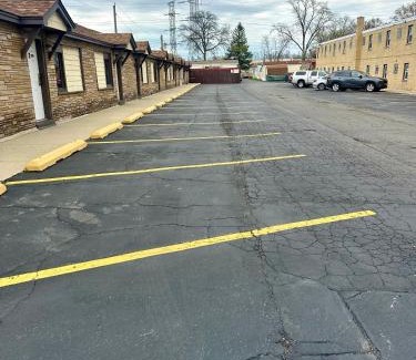 Des Plaines Hotel | Des Plaines Motel By OYO O'Hare Airport Chicago