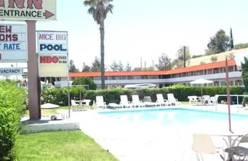 Barstow Hotel | Desert Inn Motel