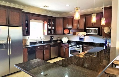 Crystal Beach House | DESTIN FL-AUGUST SPECIALS -Walk to beach/community pool & Pet Friendly.