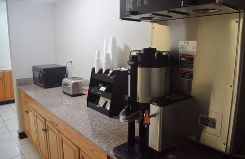 West Kissimmee Hotel | Destiny Palms Hotel Maingate West