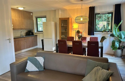 Hooghalen House | Detached 6-person bungalow, perfect for families.